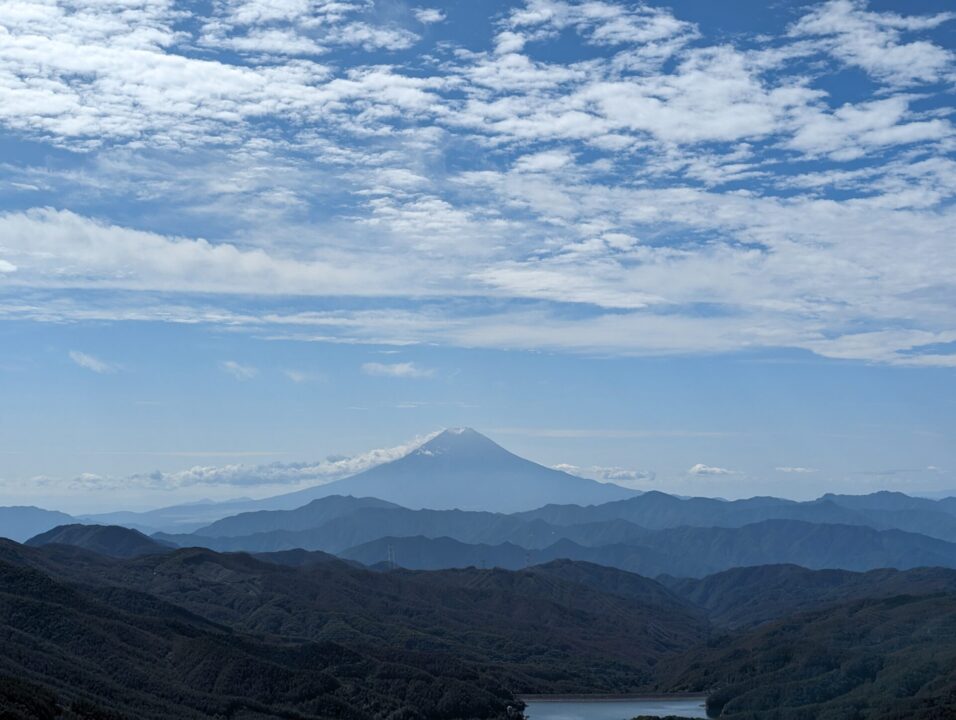 大菩薩嶺から富士山を望む