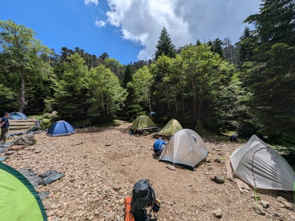 オーレン小屋　テント場