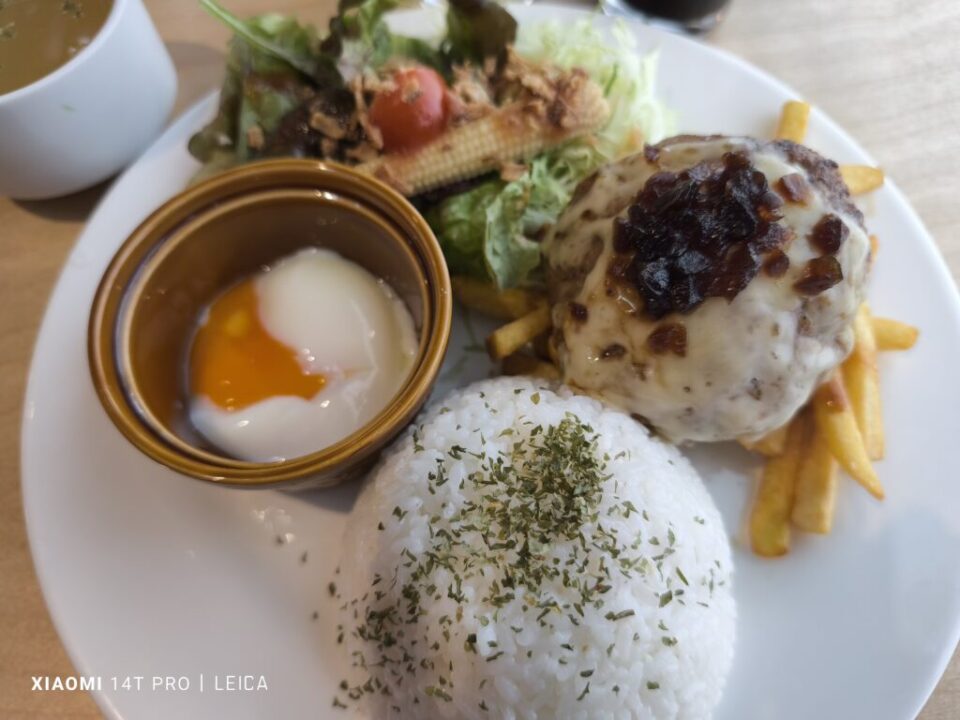 青梅麦酒のハンバーグセット