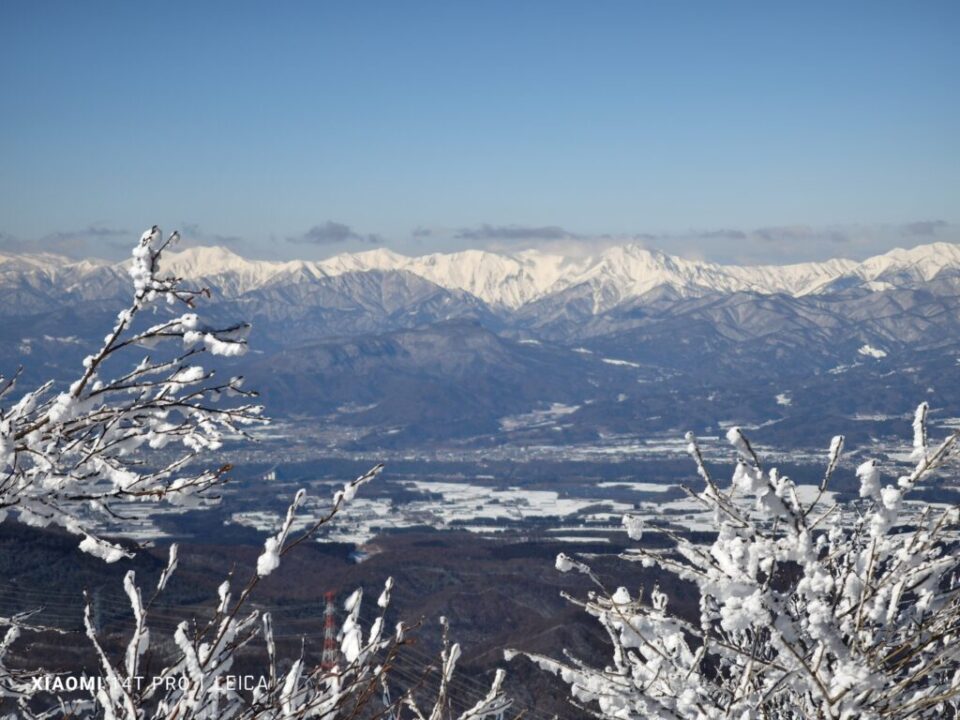 黒檜山頂から谷川岳連峰を望む