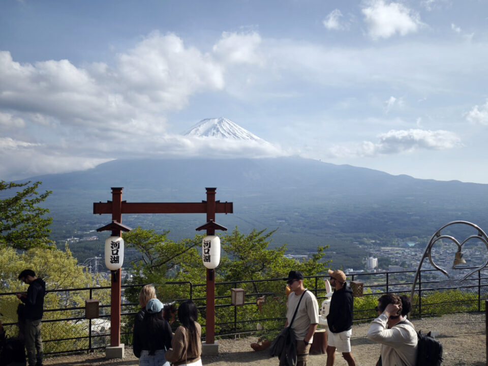 ロープウェイ駅からの富士山