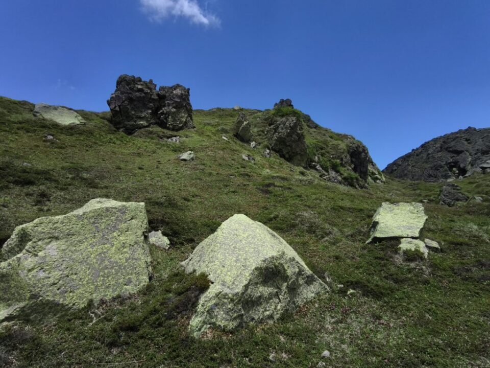 日光白根山 奇岩