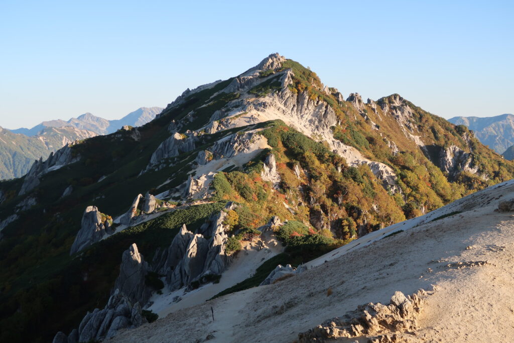 早朝の燕岳