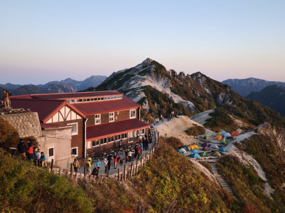 燕山荘の朝