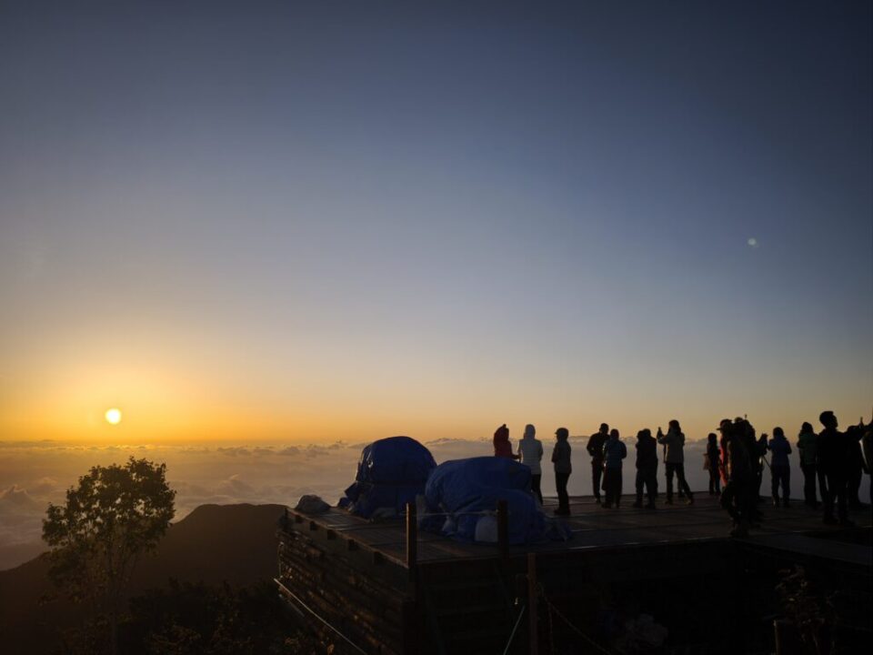 燕山荘での御来光