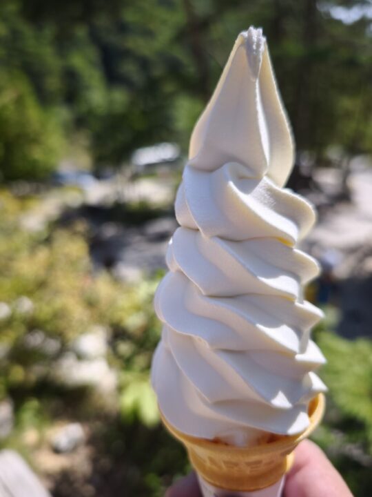 中房温泉でソフトクリーム