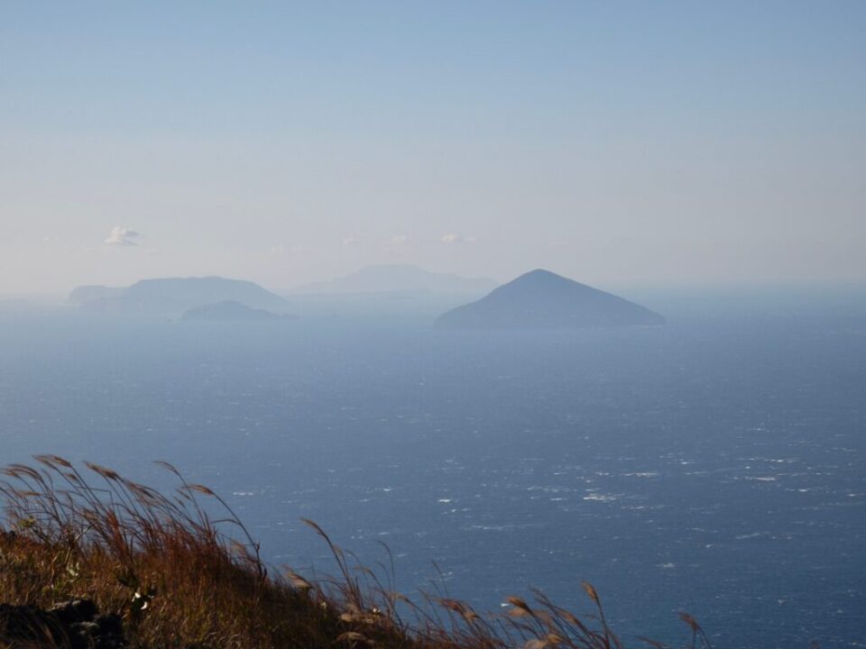 大島の先の島々
