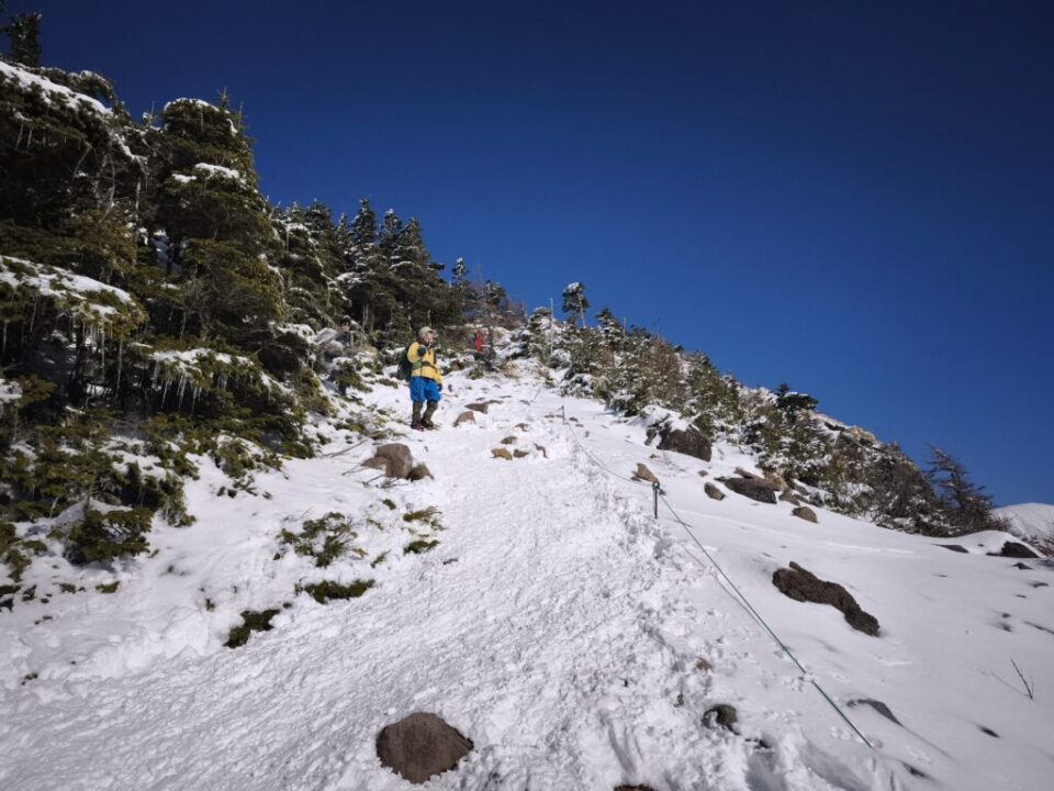 トーミの頭への稜線