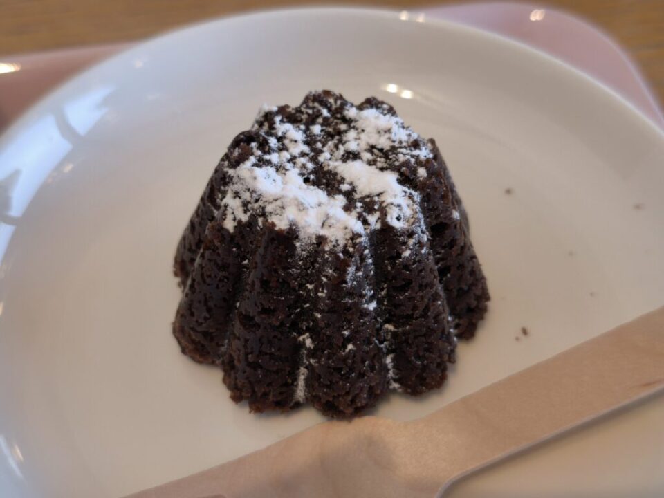 高峰高原ビジターセンターでガトーショコラ