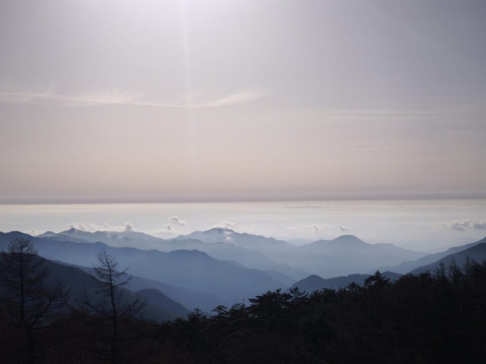 雲取山山頂から